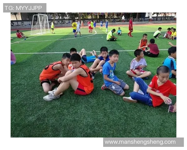 周静专访：从绿茵场到人生舞台的足球旅程回顾与展望